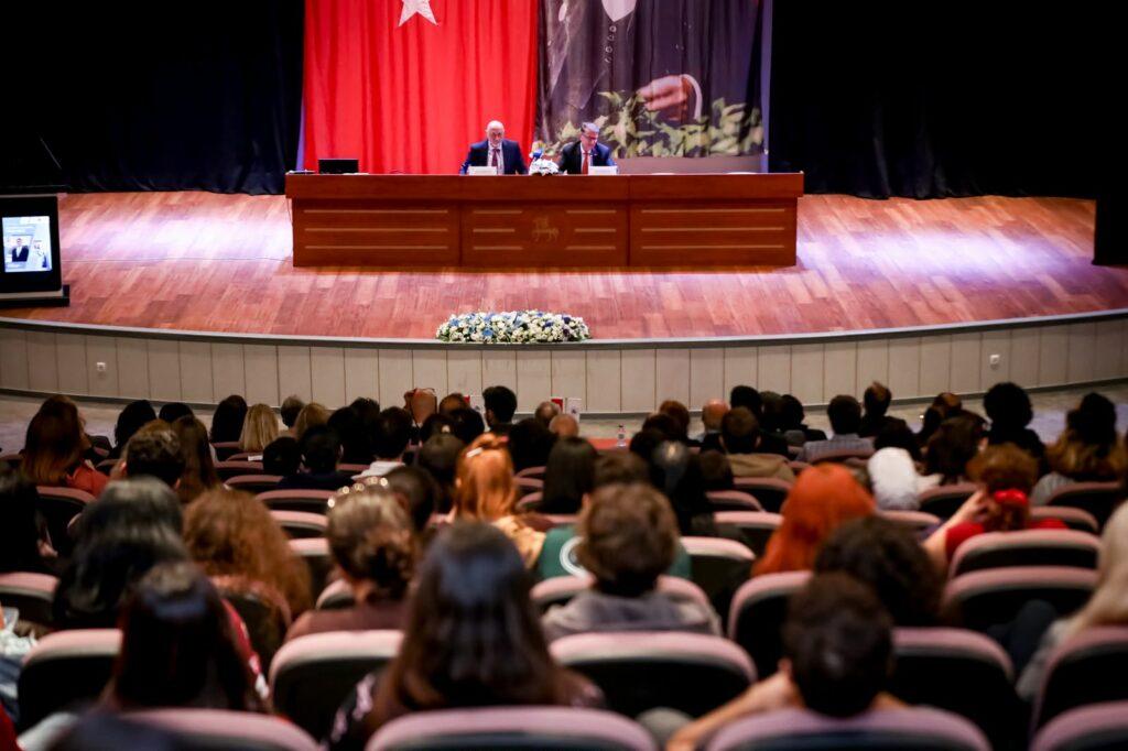 EÜ Söyleşilerinde “Köklerden Günümüze Türk Dili” Konuşuldu