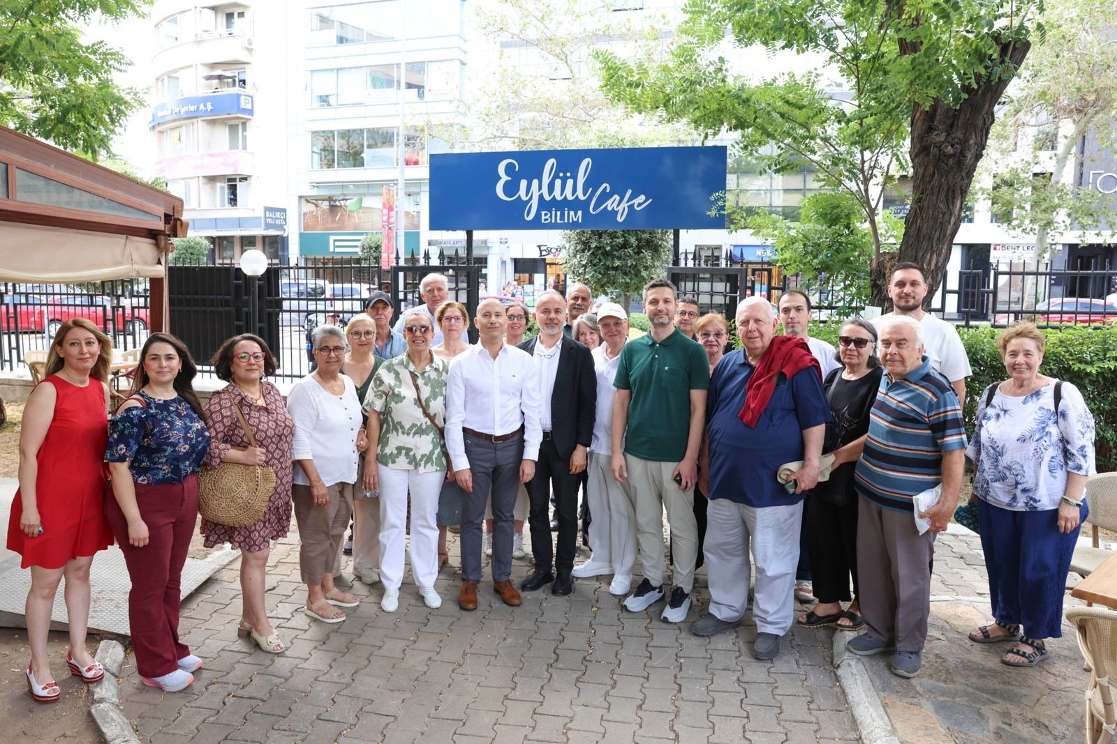 DEÜ Bilim Kafe Sohbetleri’nin 8’inci Buluşmasında “Kalp Pili ile Yaşamak” Konuşuldu