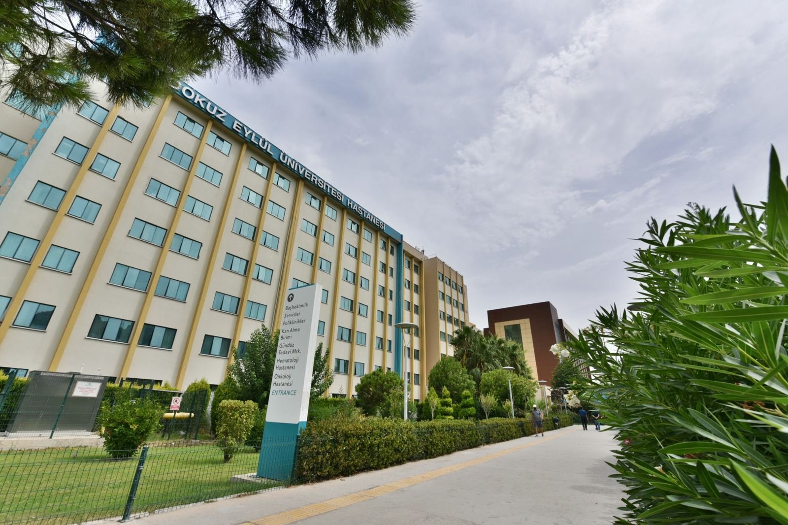 DEÜ Hastanesinde Büyük Dönüşüm: Nitelikli Hekim Kadrosu Daha da Güçlendi