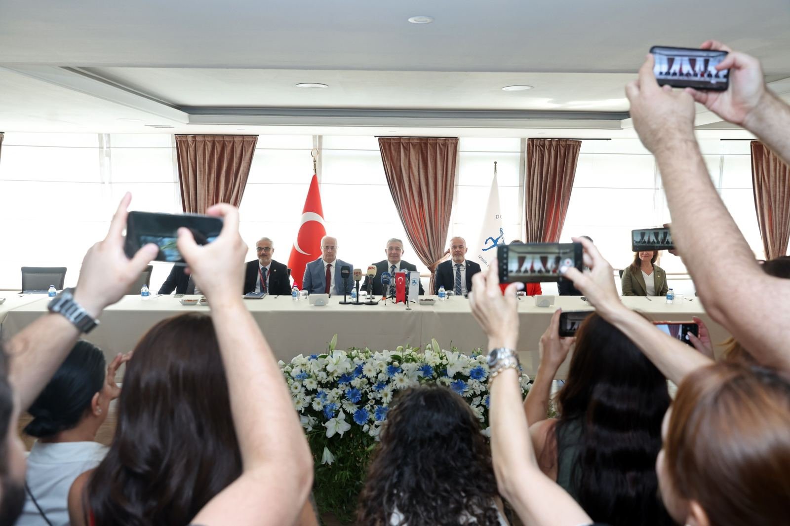 DEÜ’de Basın Buluşması