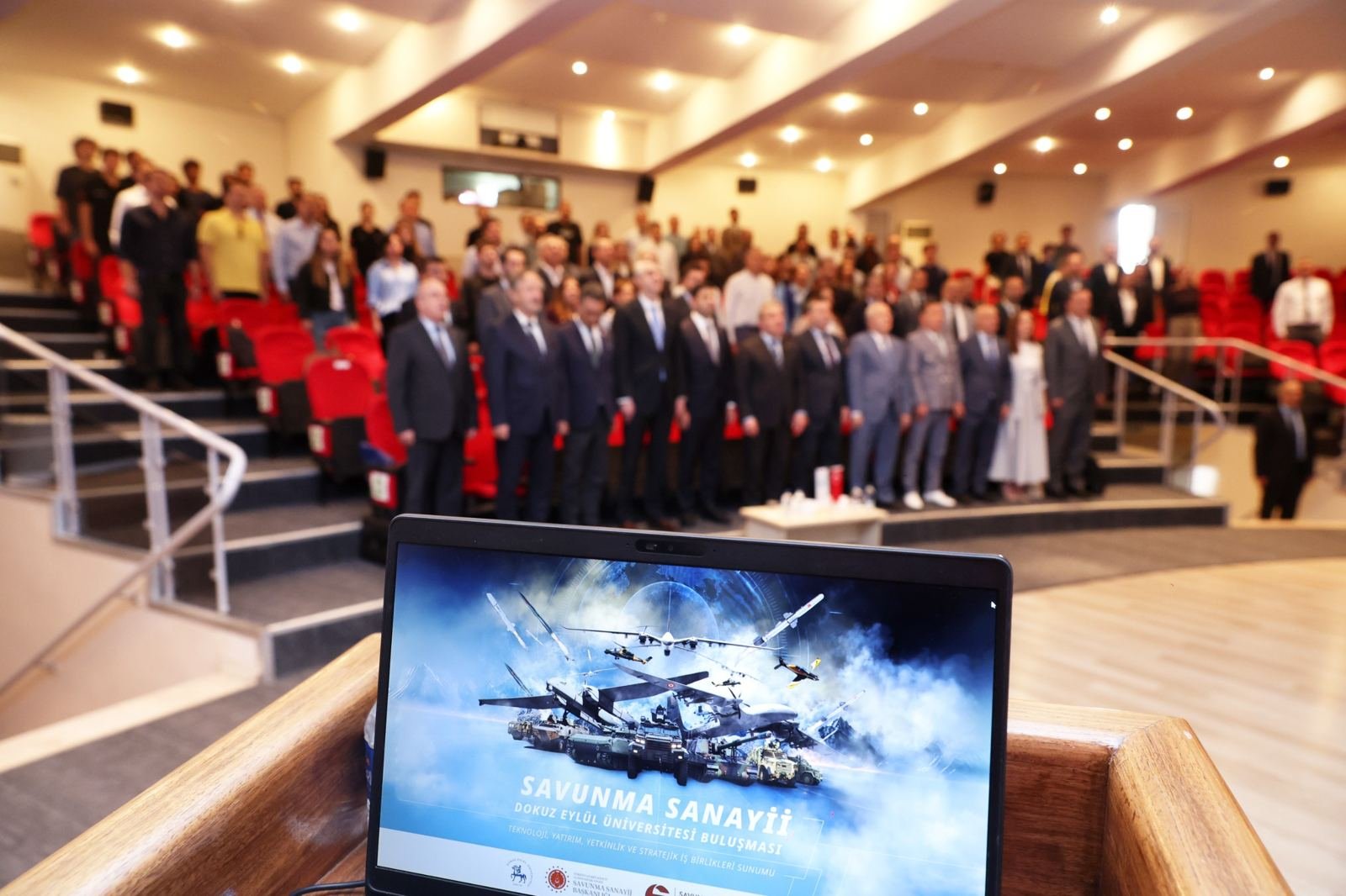 Savunma Sanayiinin Geleceği ve Üniversite-Sanayi İş Birlikleri DEÜ’de Ele Alındı